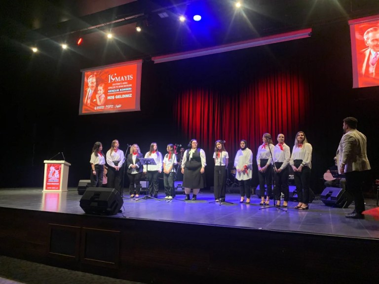 Çayırova’da 19 Mayıs coşkusu yaşandı
