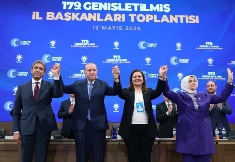 Başkan Köksal AK Parti saflarına katıldı