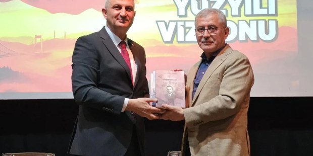 Hilmi Türkmen Gölcük’te vizyon programına katıldı