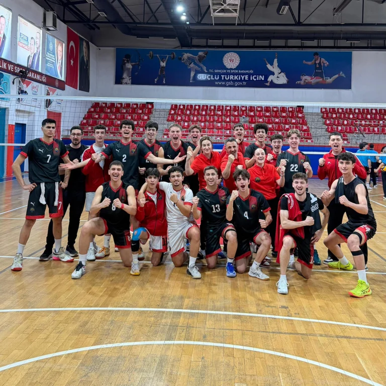 Gölcük Belediyespor finallere yükseldi