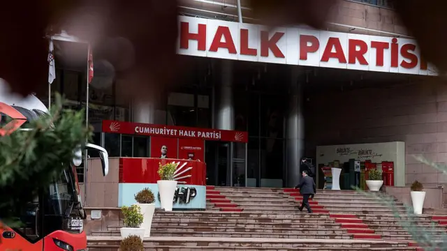 CHP Genel Merkezi’nde tahliye iddiası