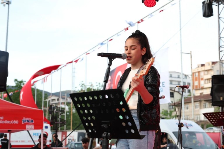 Gençlik Şöleni’nde 19 Mayıs Coşkusu Zirveye Çıktı