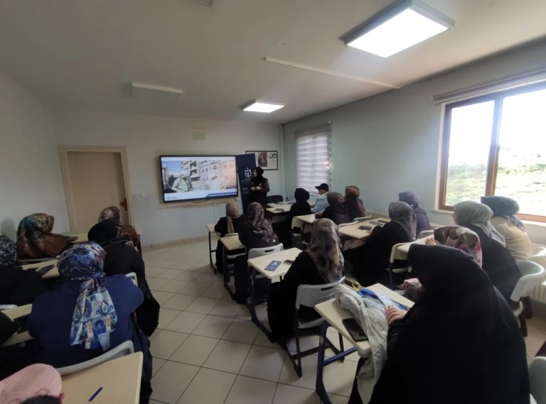 Kocaeli’de Afete Dirençli Kadınlar Projesi Büyüyor
