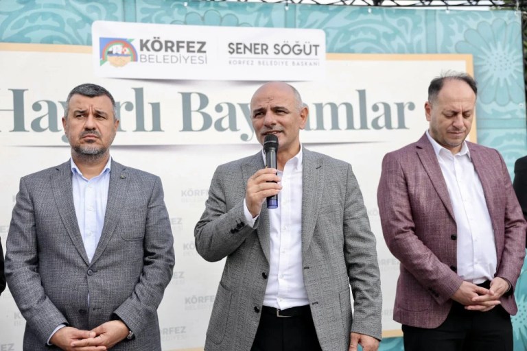 Körfez Belediyesi personeli bayramlaştı