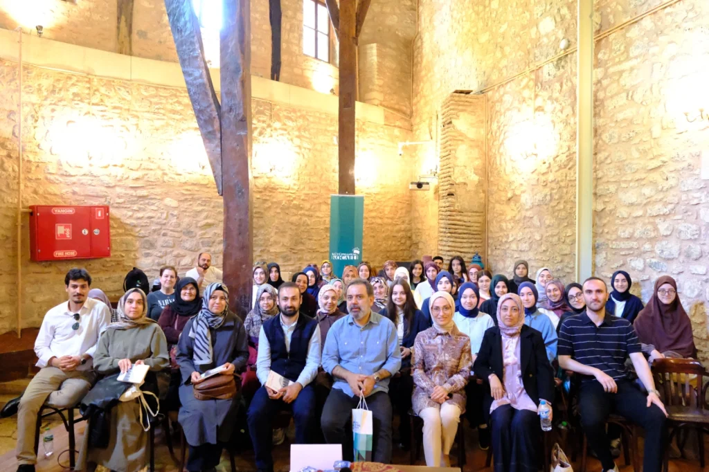 Okuyucular Kitaplarla Şehirleri Keşfediyor