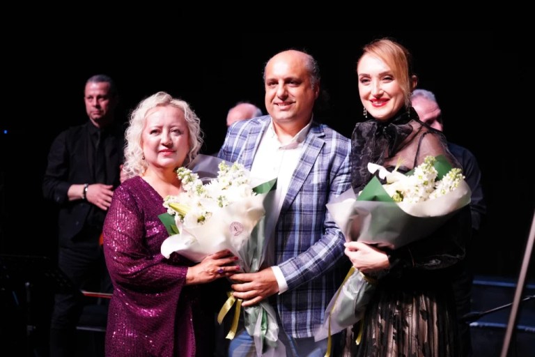 Kocaeli’den annelere şarkılı hediye