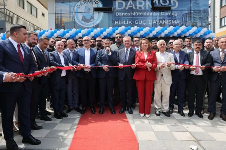 Müteahhitler Derneği Darıca’da açıldı