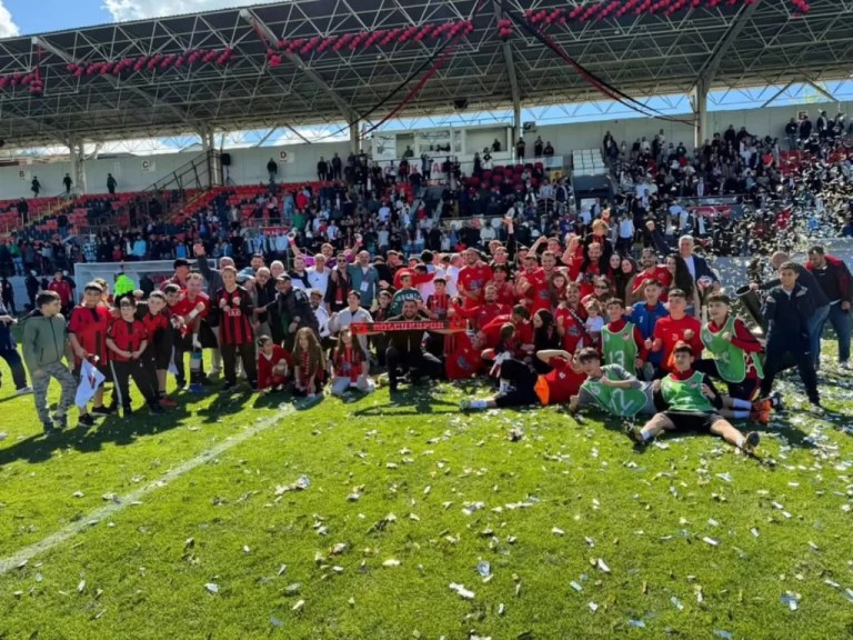 Gölcükspor finallere yükseldi