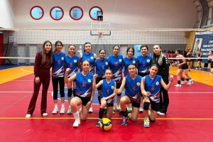 Körfezli kızlar lige galibiyetle başladı