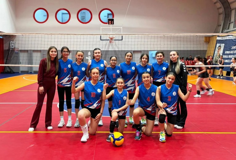 Körfezli kızlar lige galibiyetle başladı