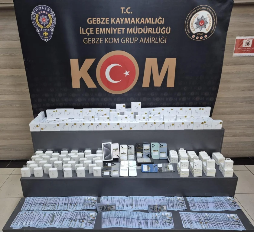 Gebze’de kaçak telefon ve sahte dolar operasyonu!