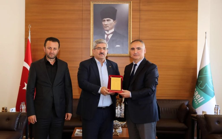 Kocaeli Ticaret Odası’nda yoğun ziyaretçi trafiği