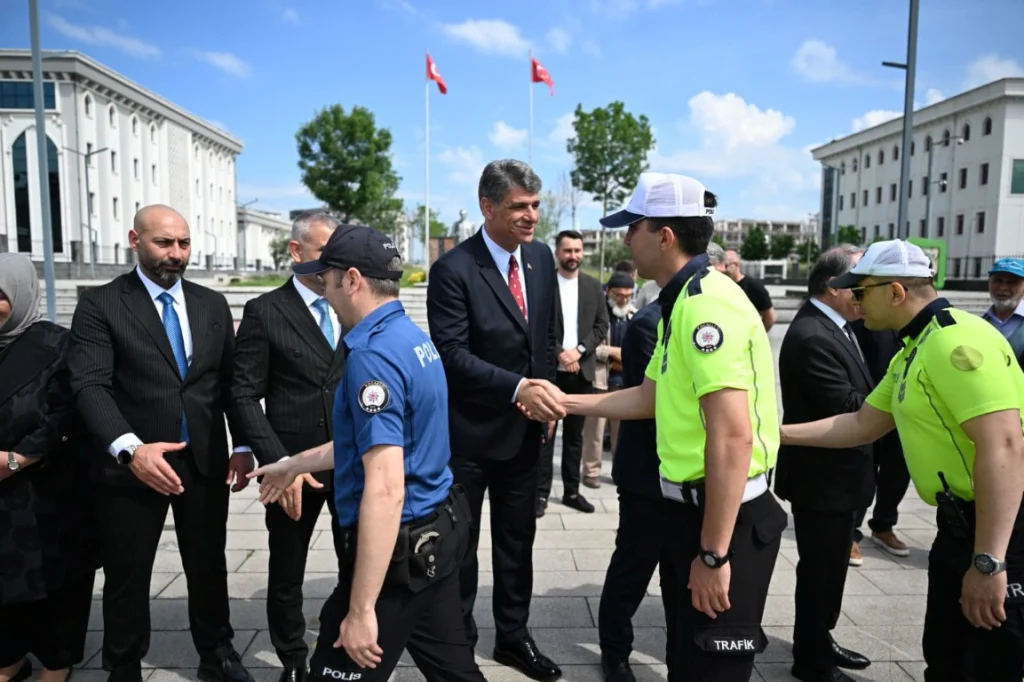 Kartepe’de bayram coşkusu