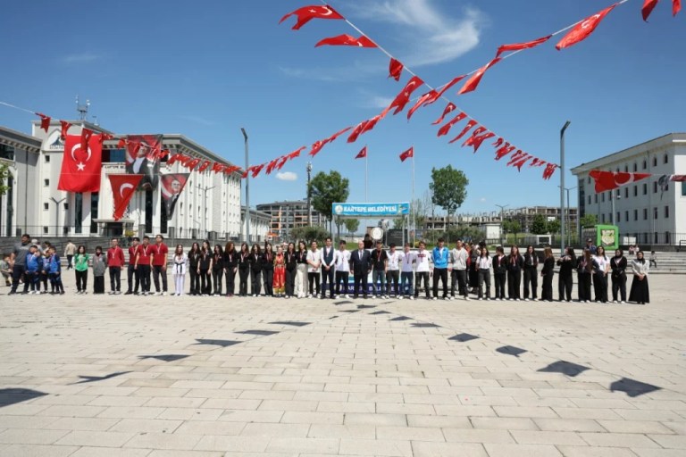 Kartepe’de 19 Mayıs coşkusu