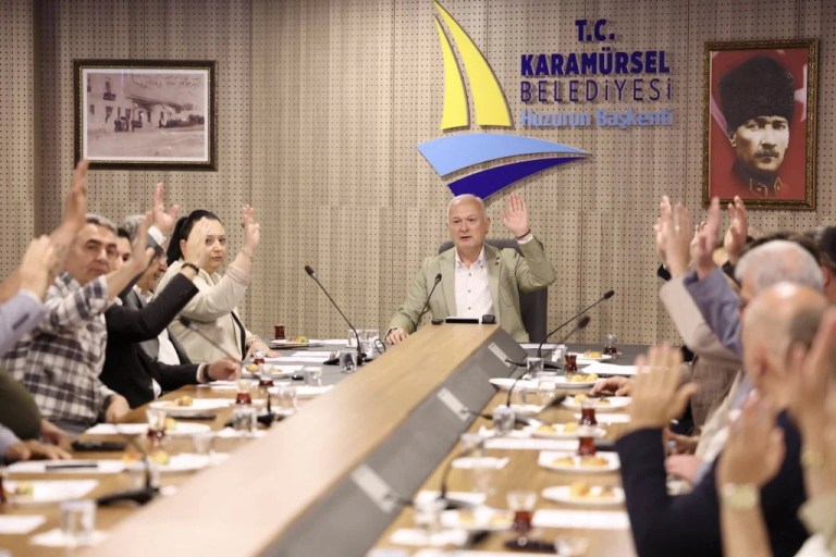 Karamürsel Meclisi’nde kritik bütçe görüşmesi