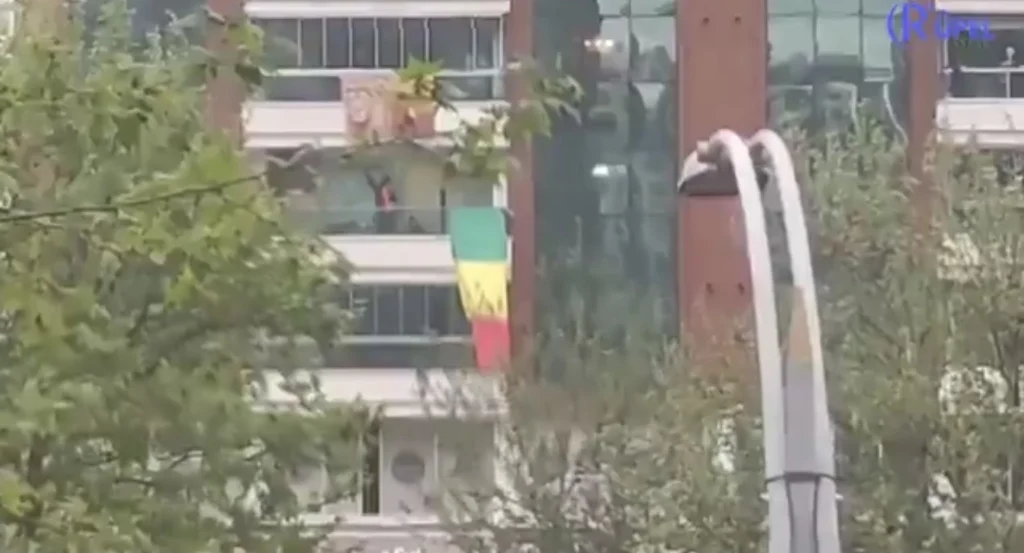 Amedsporlu Diagne’nin bayrağı polisi alarma geçirdi!