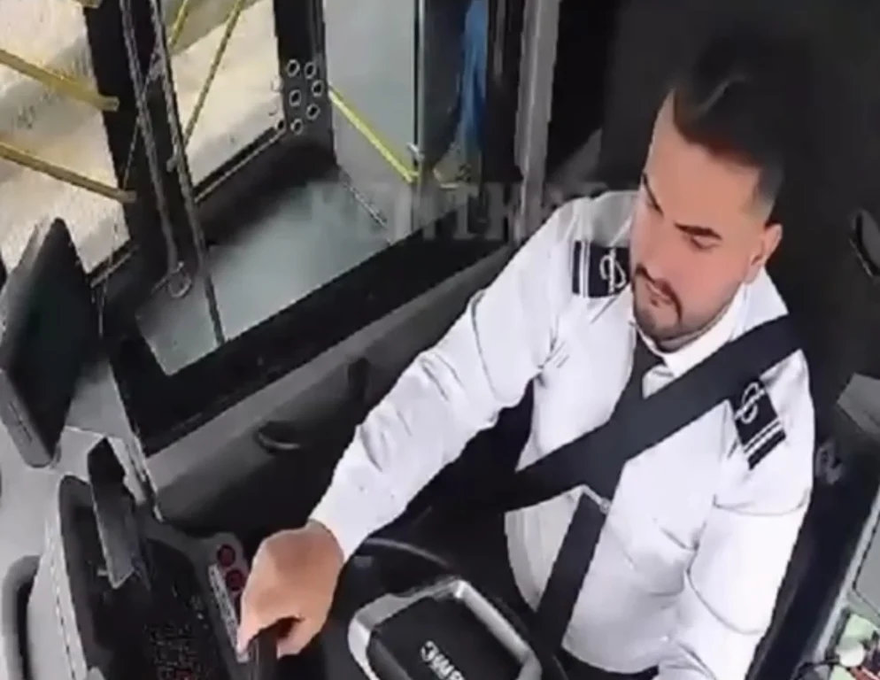 UlaşımPark kaptanından bayrağa saygı!