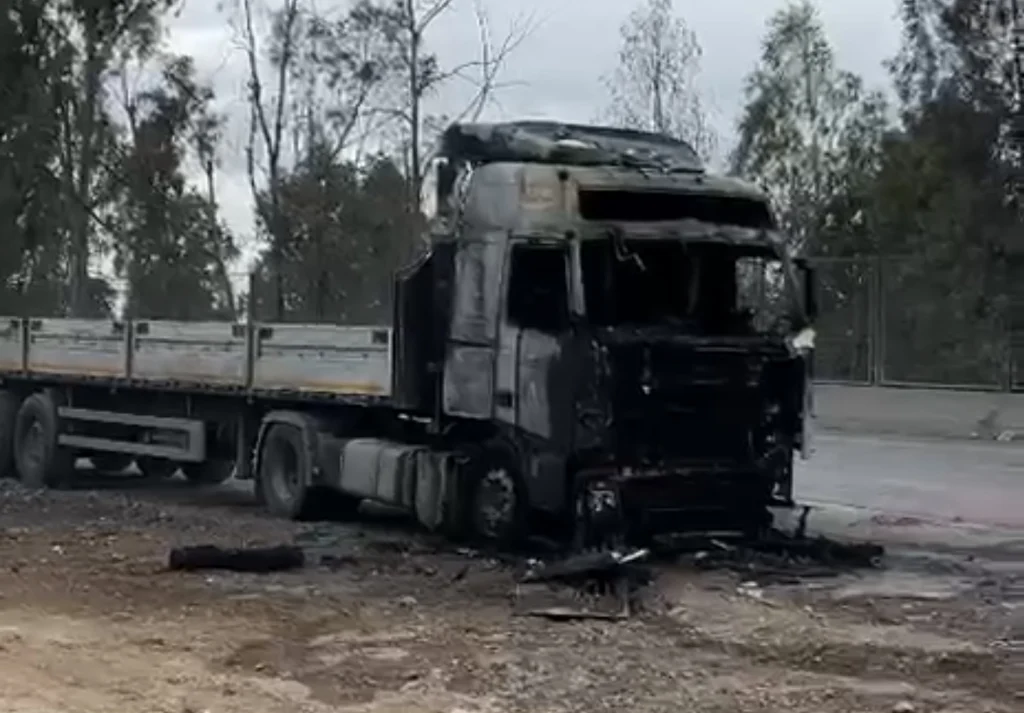 Darıca’da tır alevlere teslim oldu!