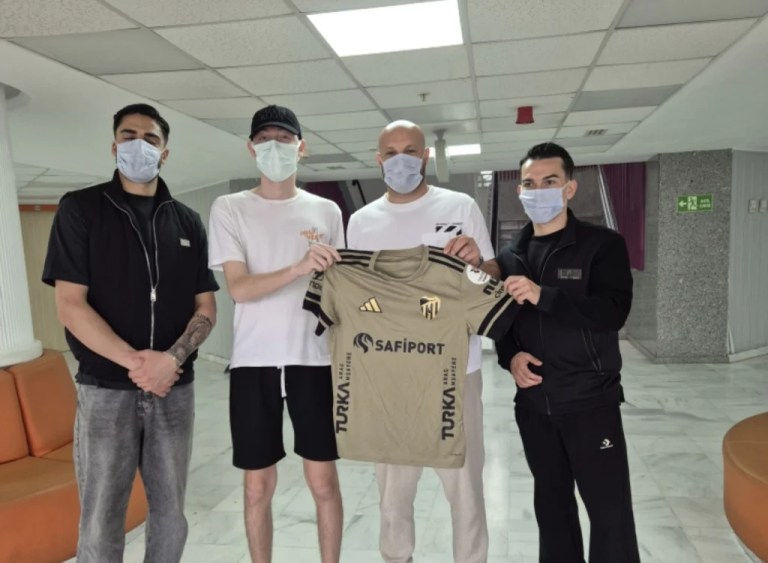 Kocaelispor’dan genç taraftara moral ziyareti