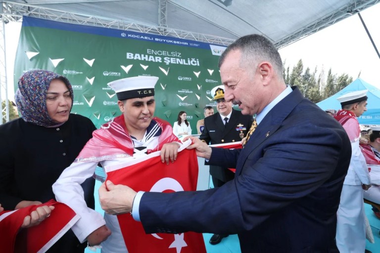 Özel bireyler askerlik heyecanı yaşadı