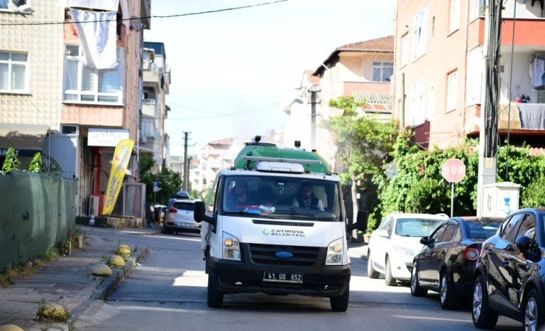Çayırova’da vektörle mücadele devam ediyor