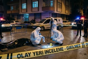 Körfez’de ağaca asılı kişi hayatını kaybetti!