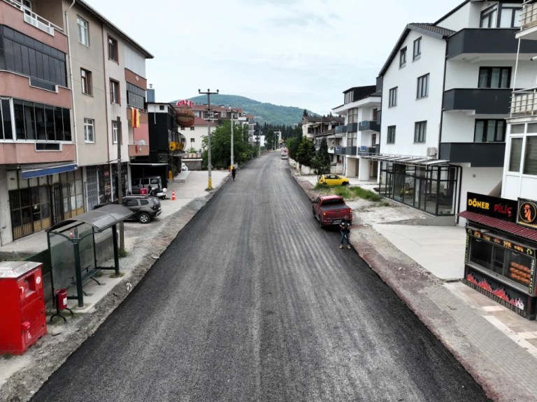 Gölcük Adnan Menderes Caddesi yenileniyor