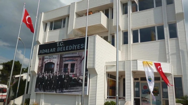 Adalar Belediyesi’nde Başkan gözaltında!