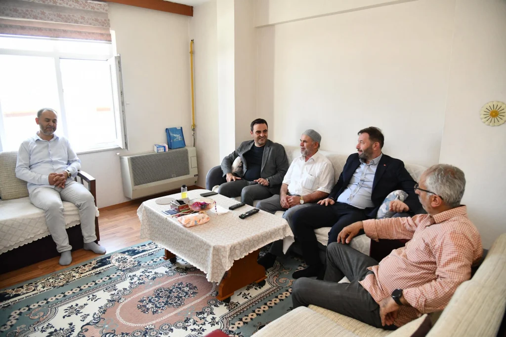 Başkan Özlü’den hacılara ziyaret