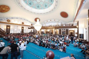 Dilovası’nda Kur’an Kursu kapanışına yoğun ilgi