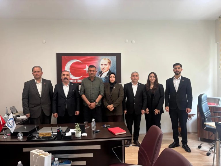 MHP Dilovası eğitim kurumlarını ziyaret etti