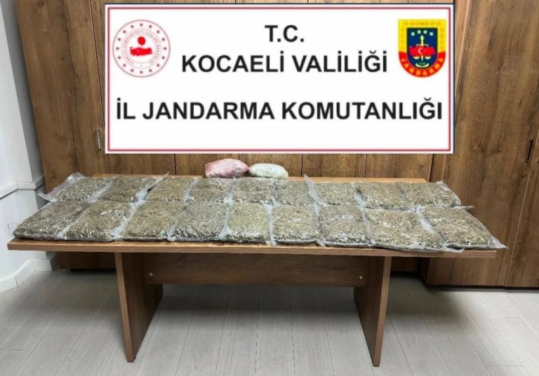 Dilovası’nda 10 kilo Skunk ele geçirildi!
