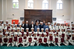 Vali Aktaş Hafızlık Merasiminde