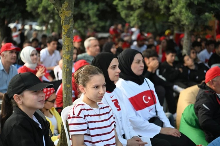 Kartepeliler Milli Takım için tek yürek oldu