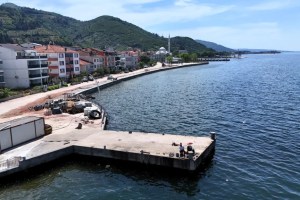 Ulaşlı’da dalga kırıcı set taşkınları önleyecek