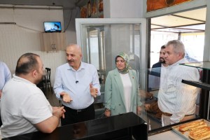 Başkan Büyükgöz Arapçeşme’de esnafla buluştu