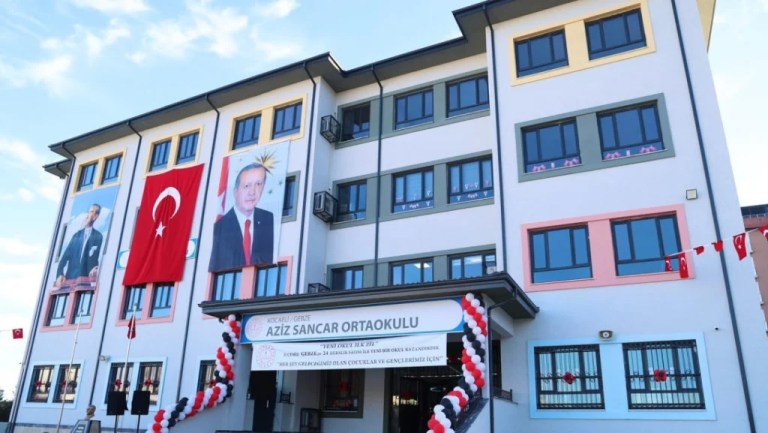 Gebze’de okul müdürü değişikliğine veli tepkisi