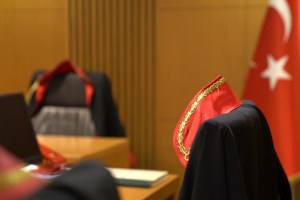 33 ilin başsavcısı değişti