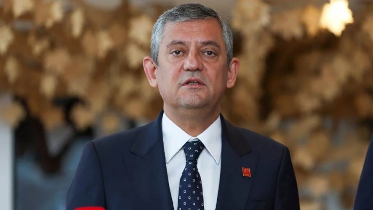 Özgür Özel’den ‘korsan toplantı’ çıkışı