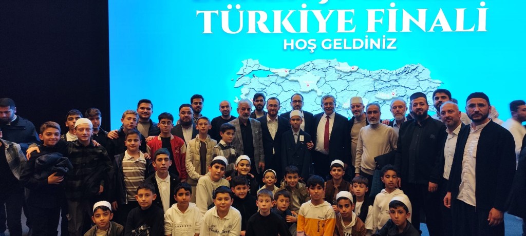Gölcük’ten Türkiye Birinciliğine: Hafız Abdullah Türkben Büyük Başarıya İmza Attı