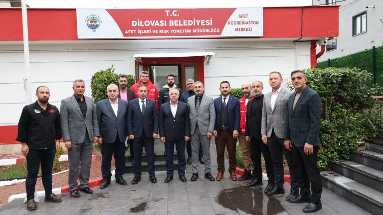 KAYMAKAM ÇELİK; DİLOVASI’NDA YOĞUN YAĞIŞLARA KARŞI TEYAKKUZDAYIZ!