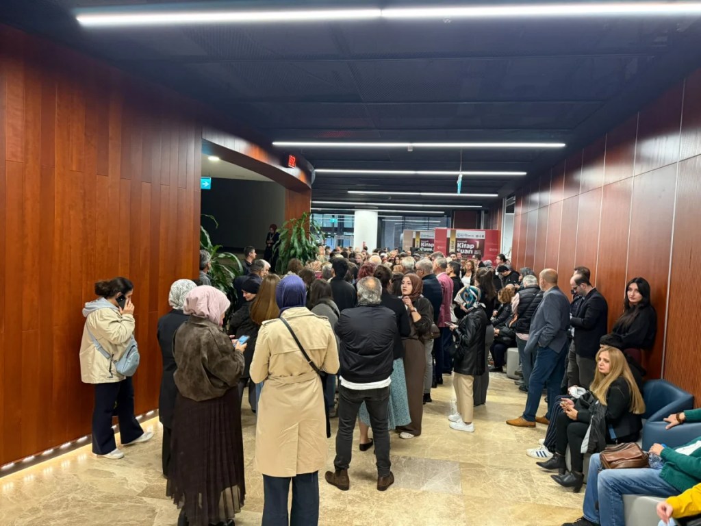 16. Kocaeli Kitap Fuarı törenle başladı - 2. görsel