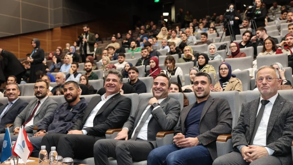 Başiskele Kariyer Zirvesi gençleri buluşturdu