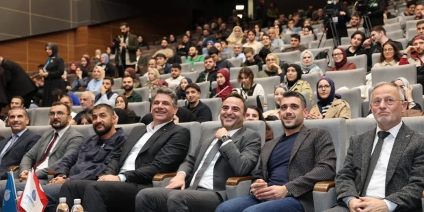 Başiskele Kariyer Zirvesi gençleri buluşturdu