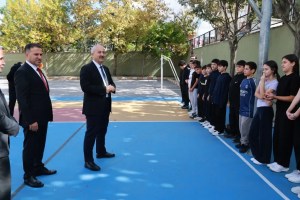 Başkan Büyükgöz Gebze’de okulları gezdi