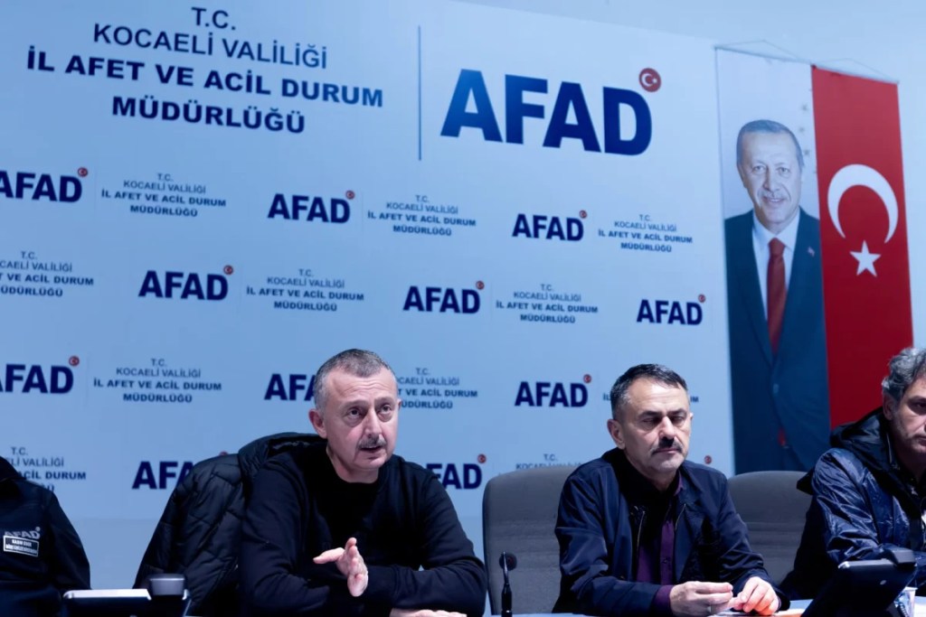 Büyükakın teyakkuzdaki ekiplere teşekkür etti