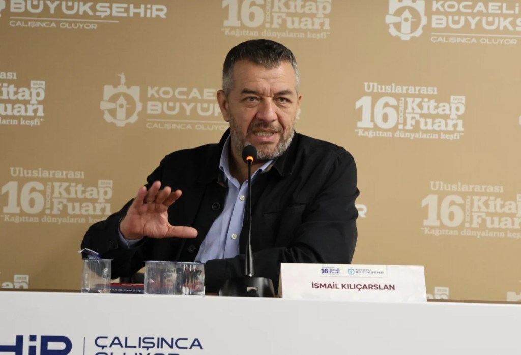 Büyükakın'ın Soyut Vatan vizyonu kitaplaştı - 3. görsel