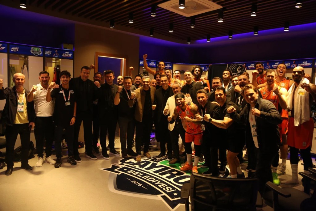 Çayırova Belediyesi Bursaspor'u devirdi