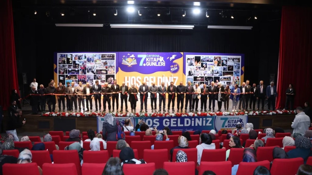 Çayırova Kitap Günleri kapılarını açtı