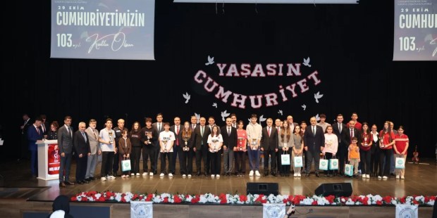 Çayırova’da Cumhuriyet coşkusu yaşandı
